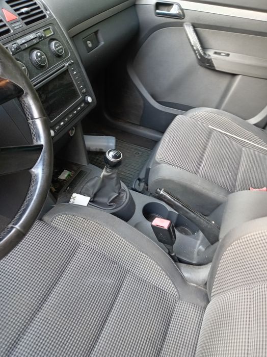Vând auto wolkswage tuoran