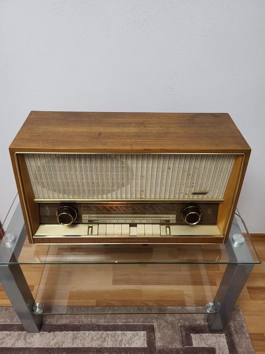 Radio Grundig pe Lămpi 3265