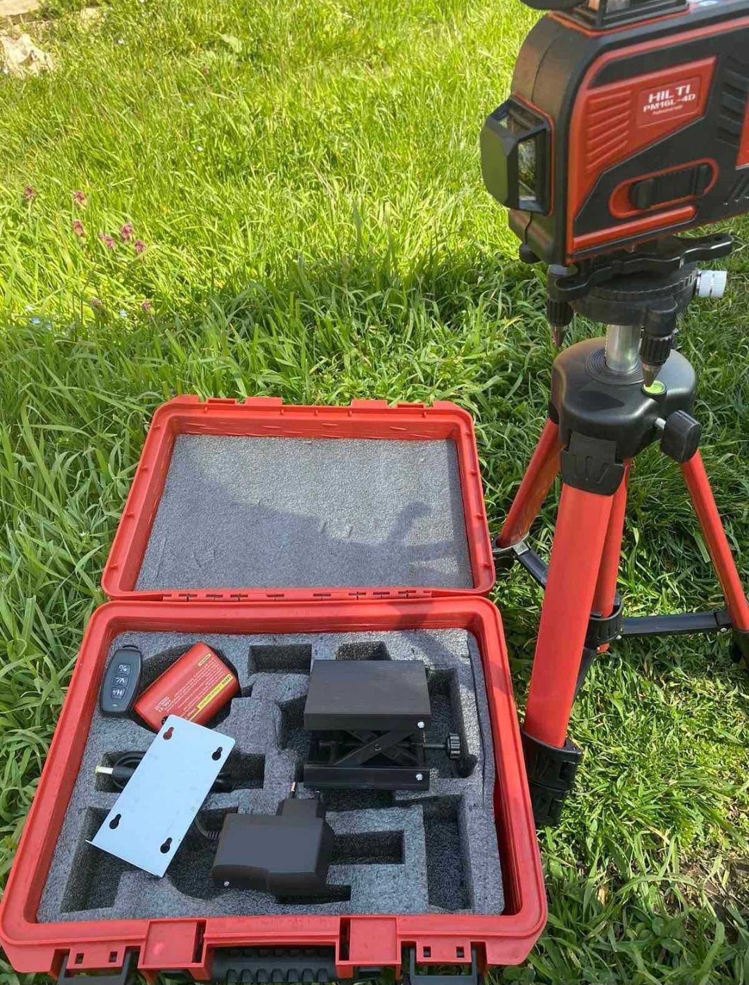 4D Самонивелиращ Лазерен Нивелир Hilti Хилти 8V,12