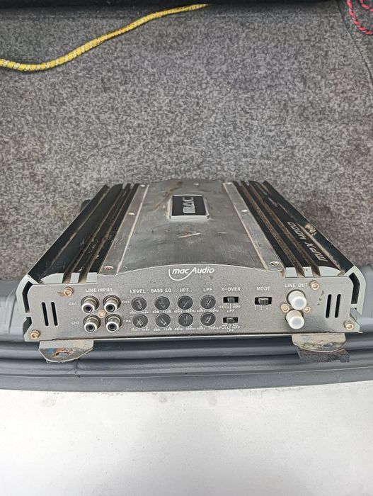 Vând stație+subwoofer auto 1000 wats