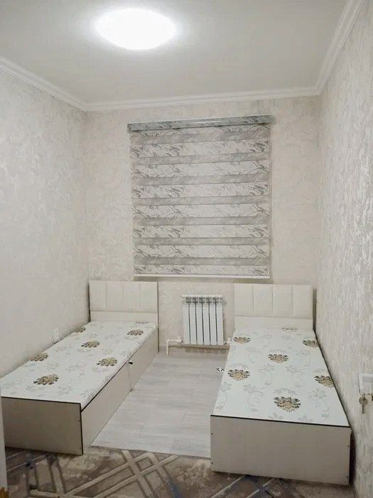 Yakkasaroy tumani Bobur parkini yonida 2xonali kvartira bor.