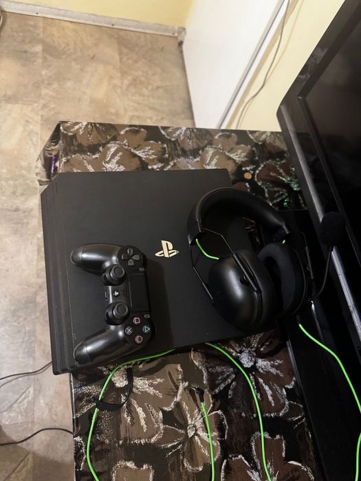 Ps 4 pro+fc 26ultimate edition+razer слушалки