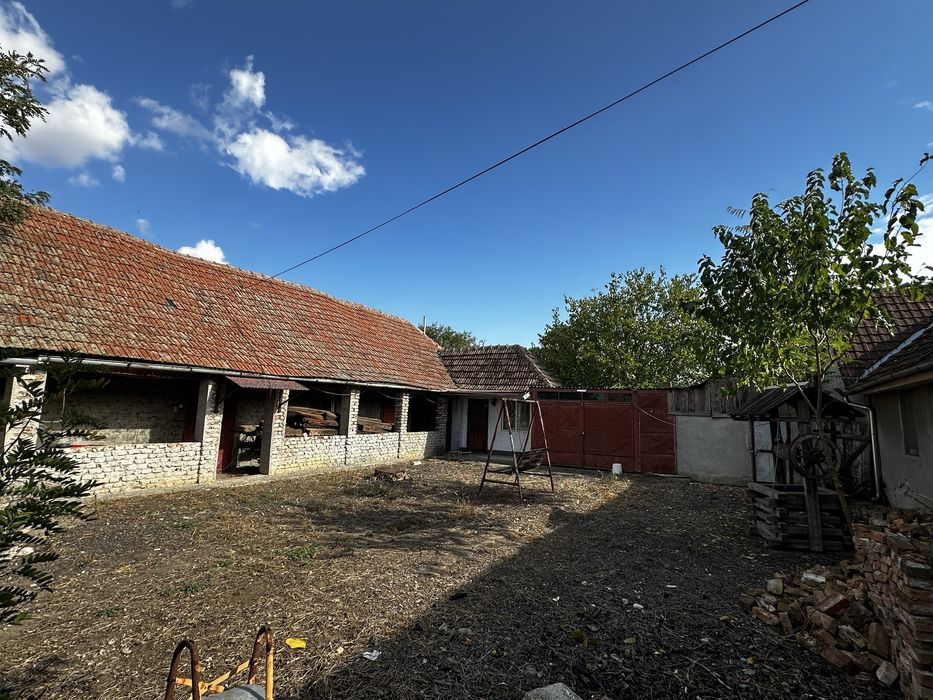 Casa veche Ortisoara partial locuibila cu toate utilitatile