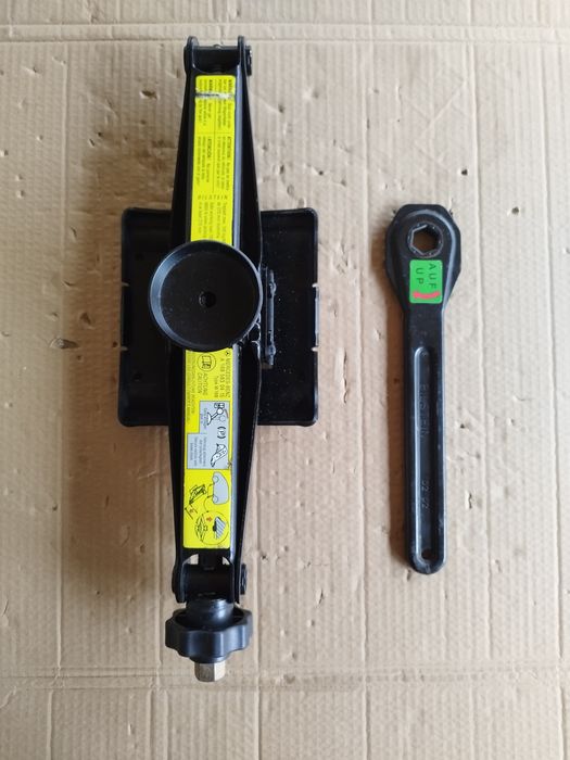 Cric Mercedes A class W168_W169/ B class W245