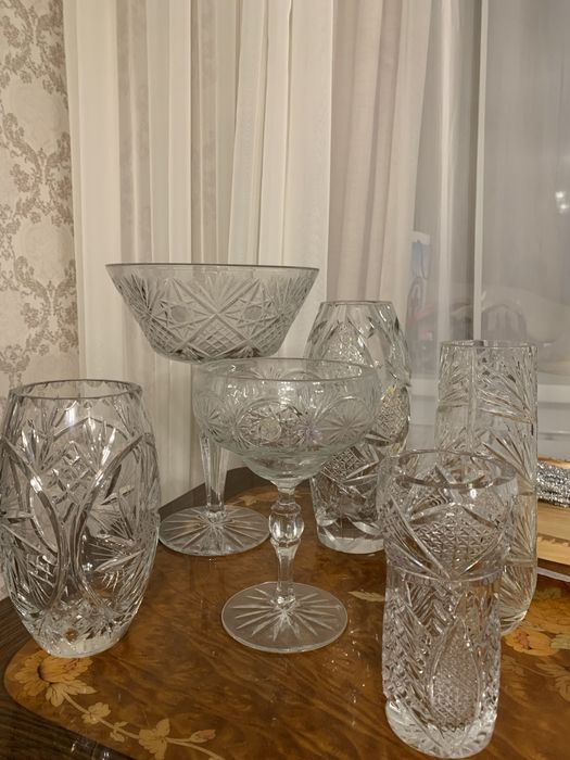 Вазы хрустальные, большие