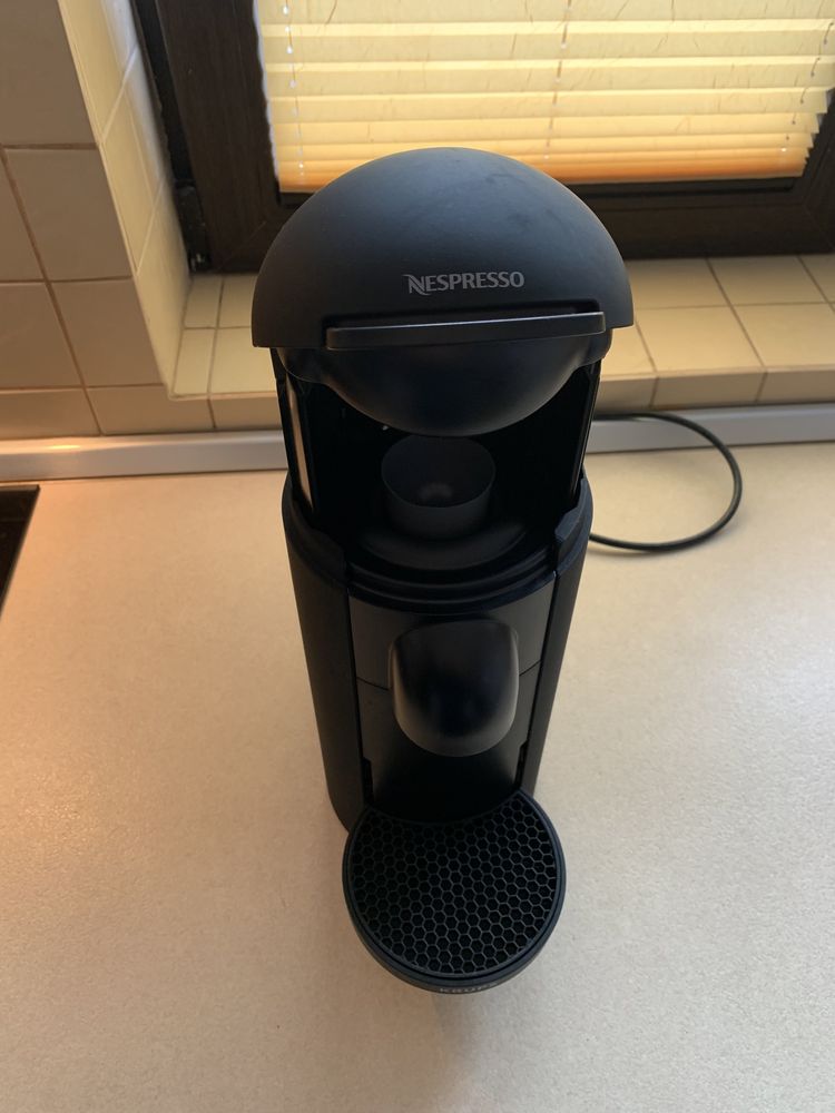 Espresor Nespresso Vertuo Plus negru
