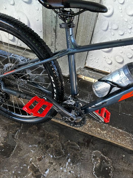 Vând bicicleta KTM peak TM in stare foarte buna