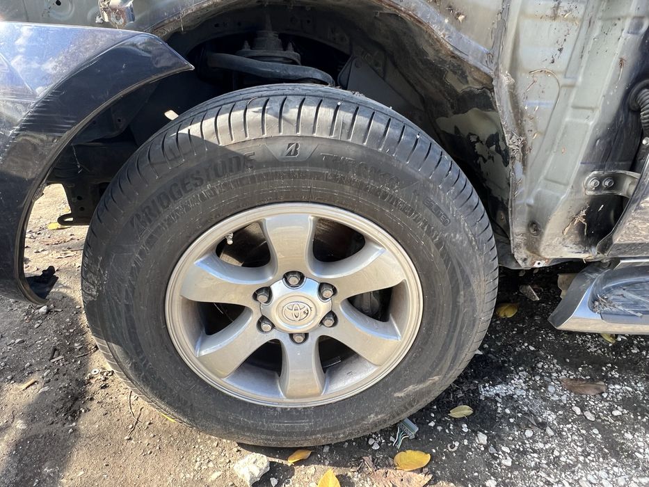 Оригинални джанти Toyota Land Cruiser 120 . Гуми Michelin