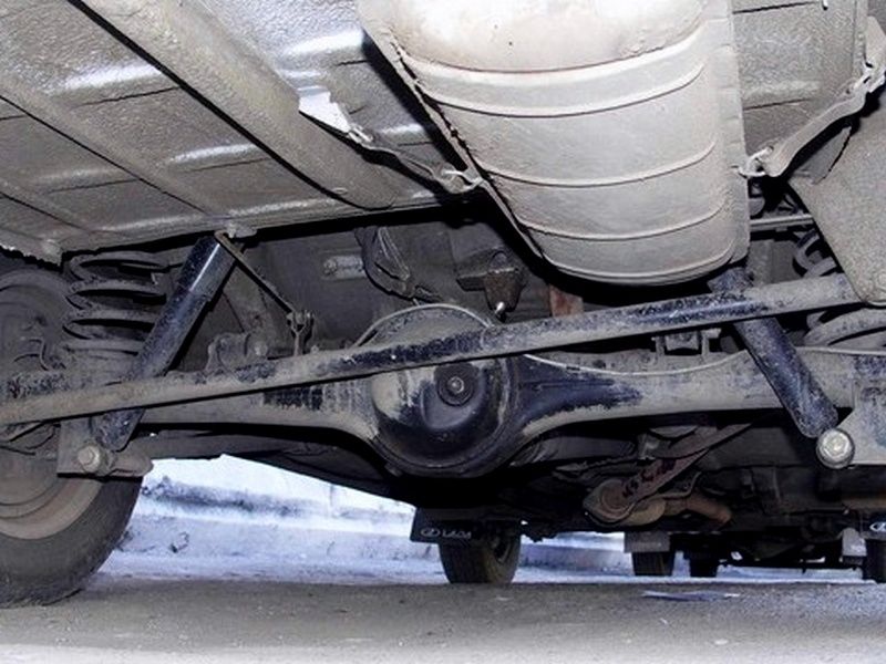 Каробка, матор, задниймос, жугули запчастлари бор