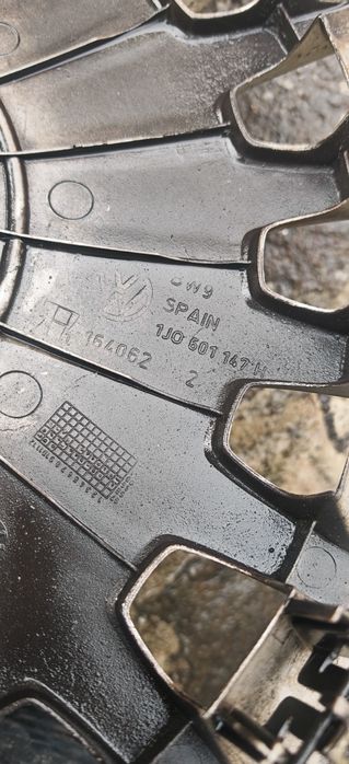 Jante cu capace pentru Golf 4 de R16