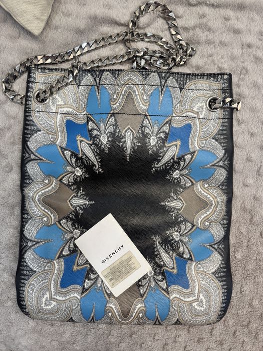 Сумка Givenchy кожаная оригинал