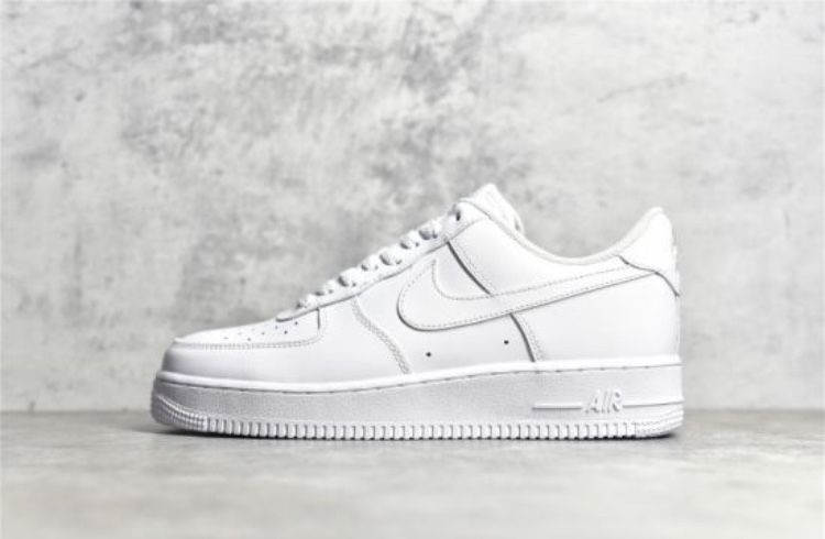 Air Force 1 (albi sau negri)