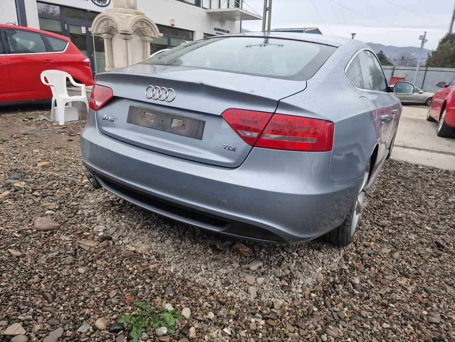 Dezmembrez Audi A5 2.0 CAHA și 2.0 TFSI CDN pachet S line an 2010