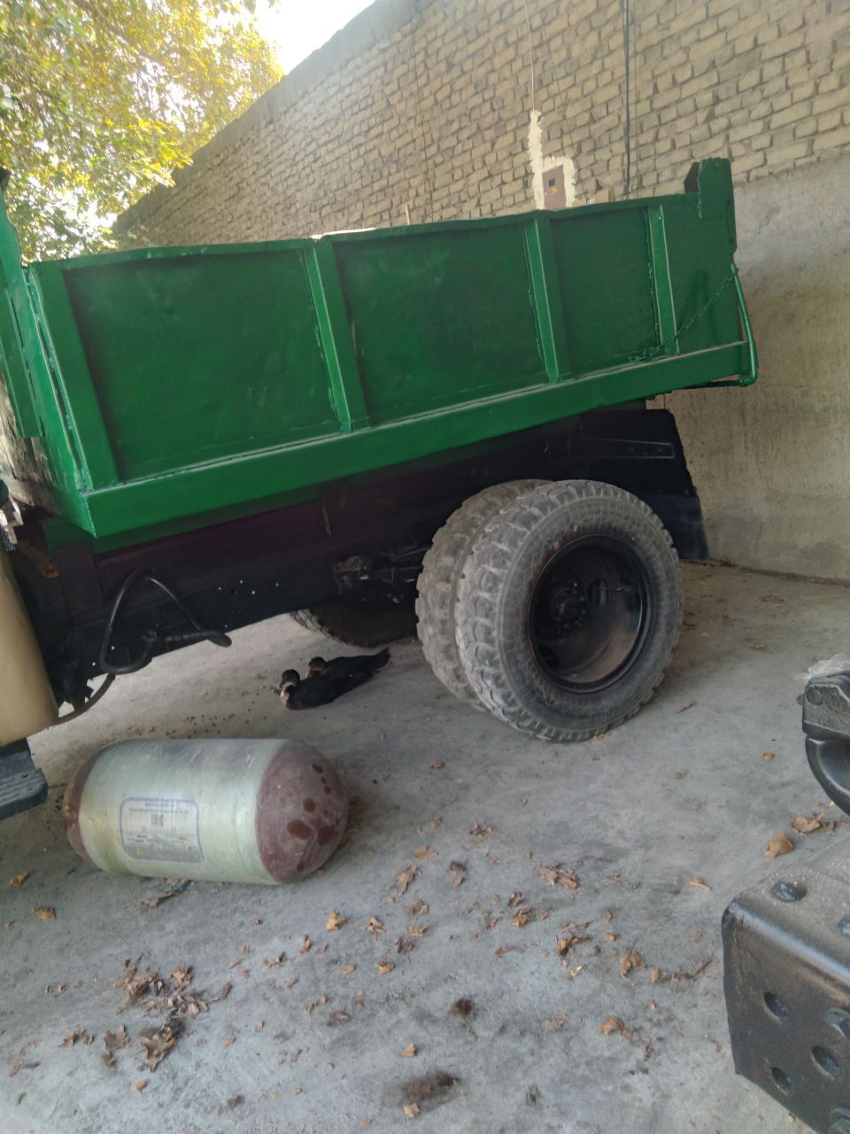 Gaz 51  sotiladi