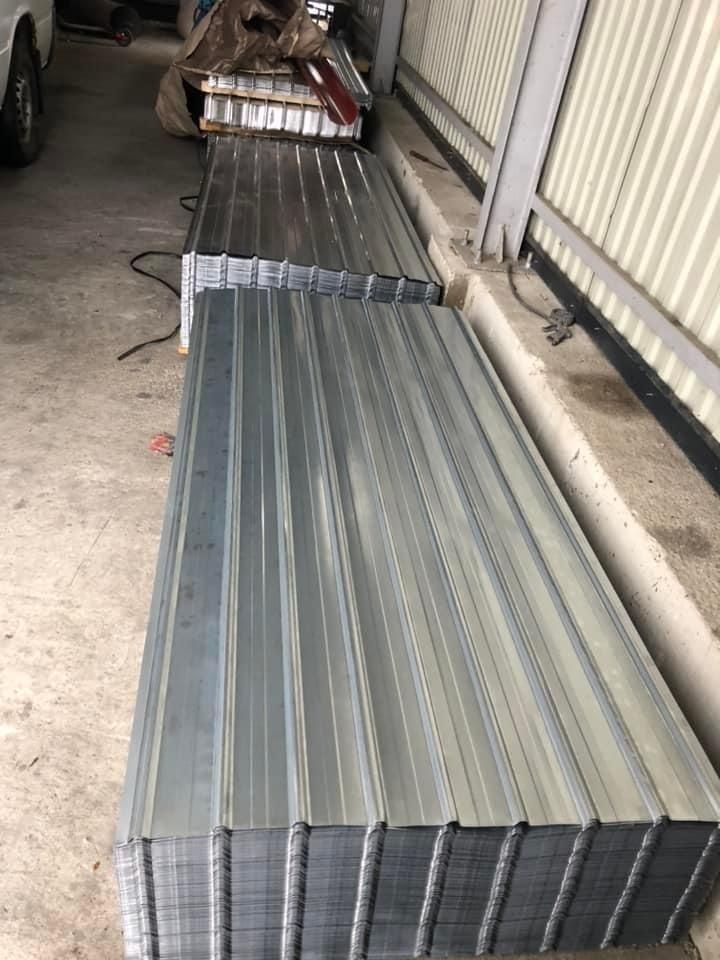 tabla cutata vopsita si zincata