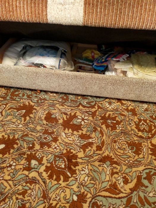 Диван угловой и кресло