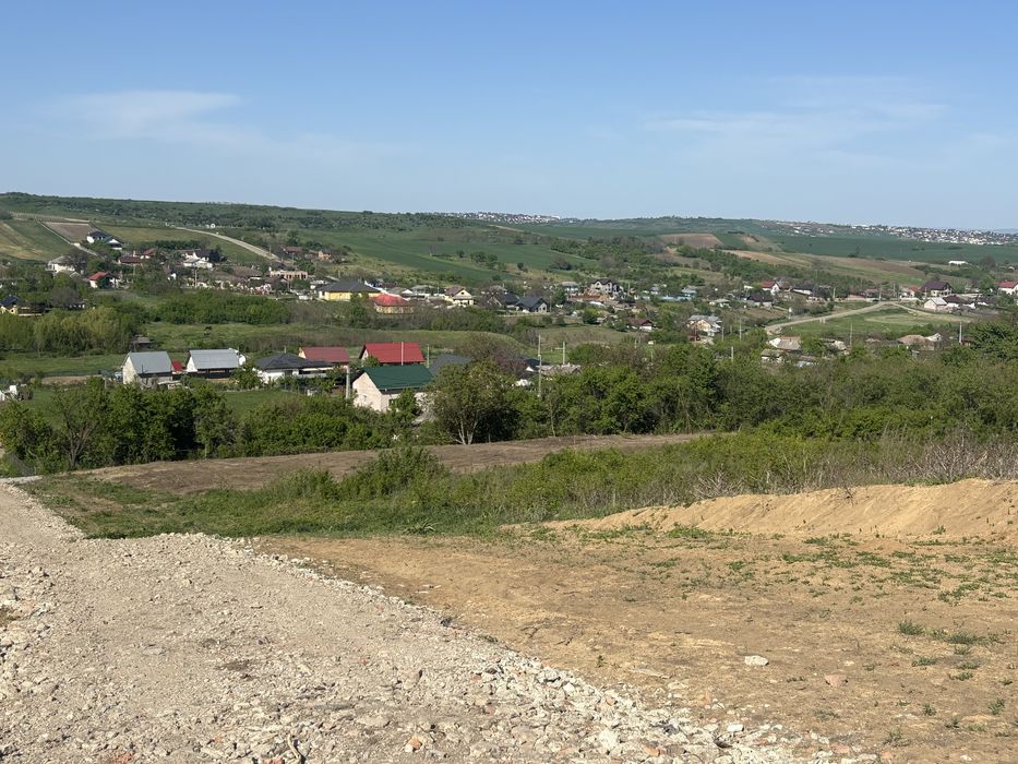 Teren langa padure intravilan Proselnici Miroslava