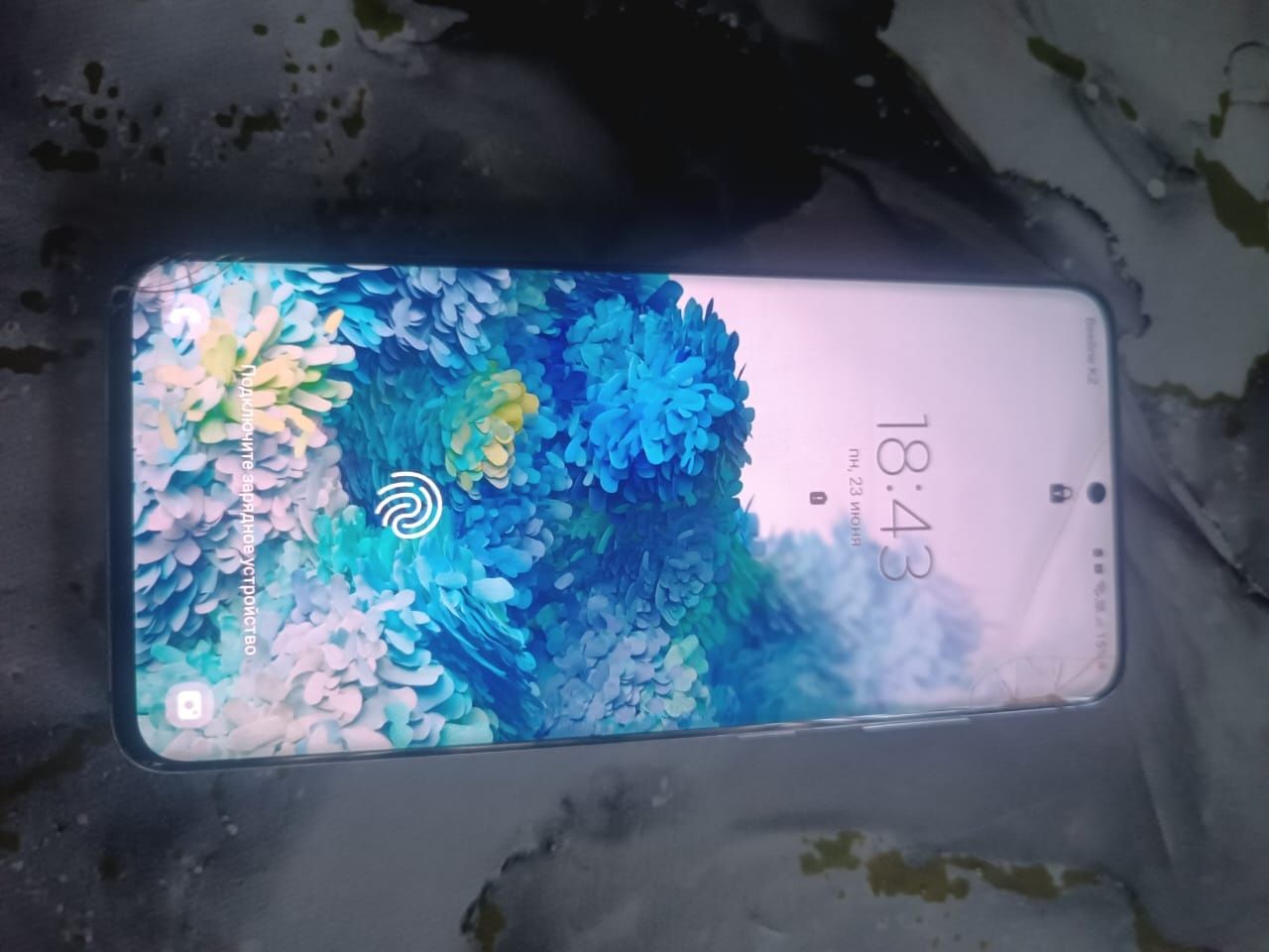 Продам Samsung s20