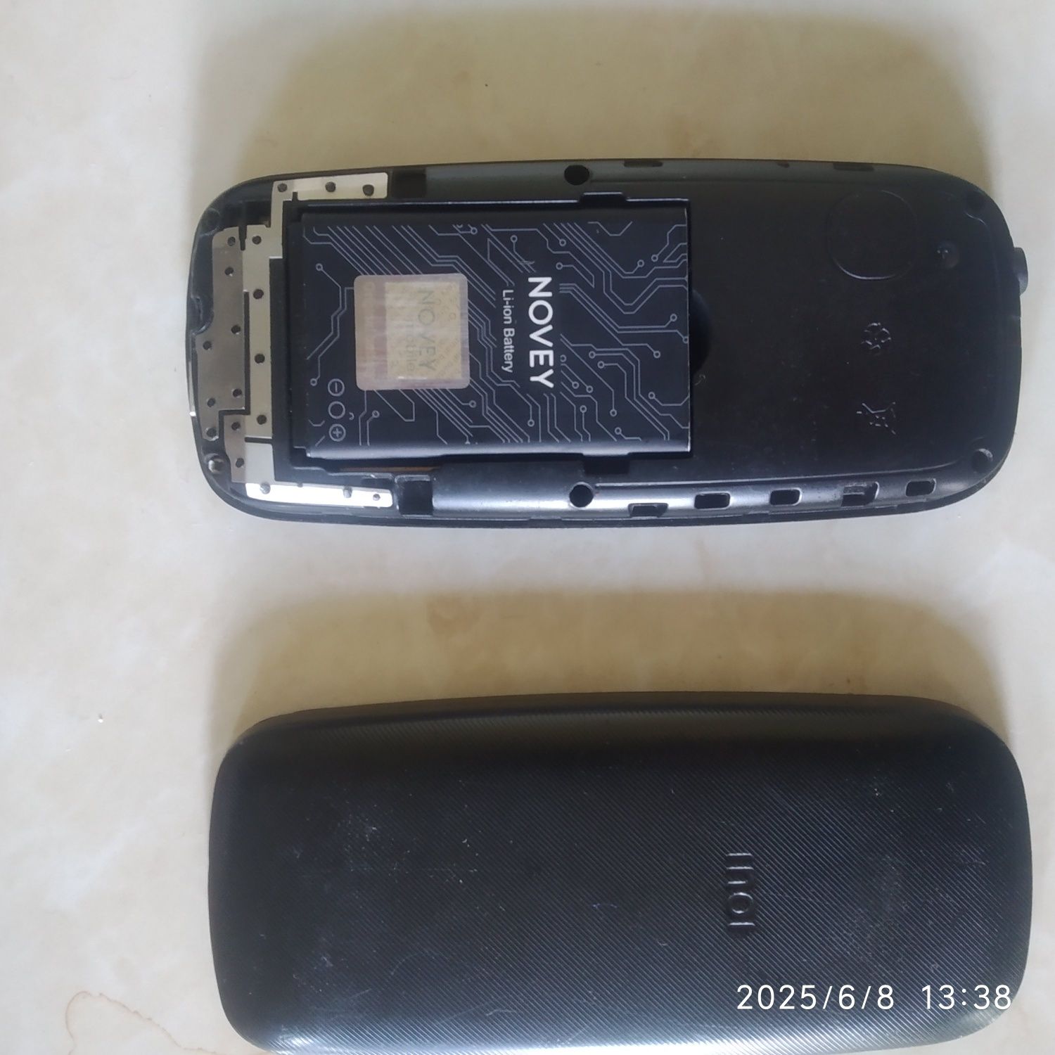Inoi knopkalik telefon zaryadi biton