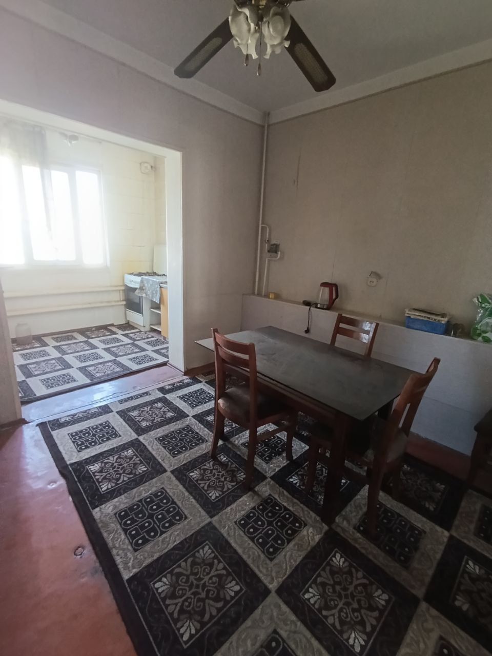 В Сергели 6 продаётся 4-х комнатная квартира