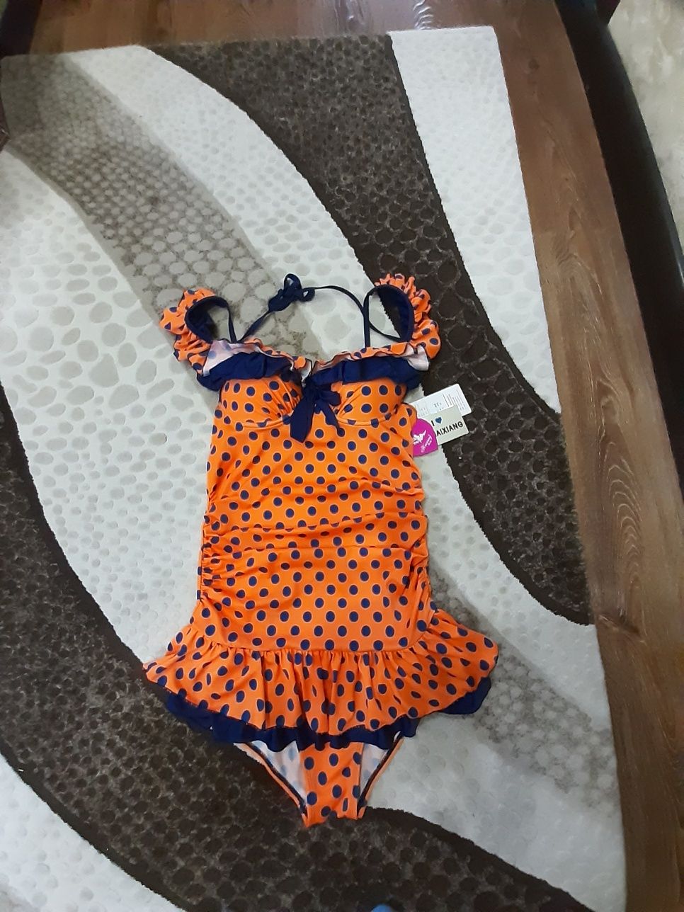 Продам женский купальник.