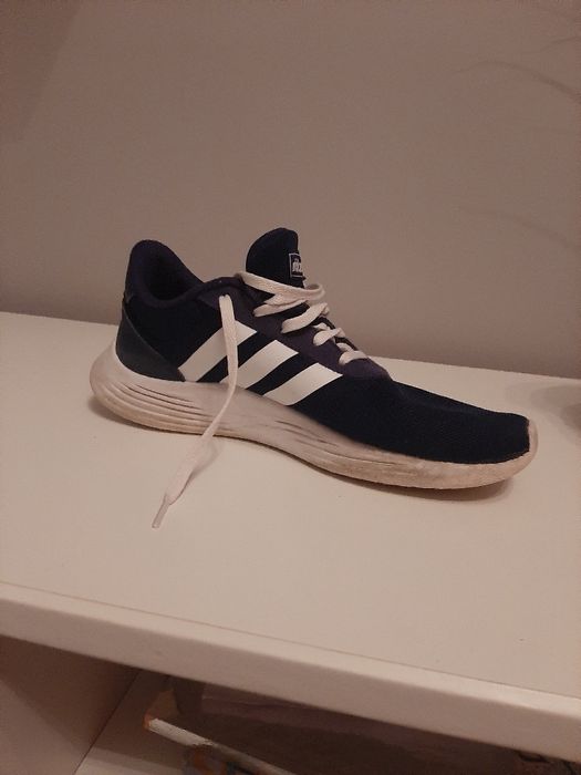 Adidași Adidas în stare perfecta