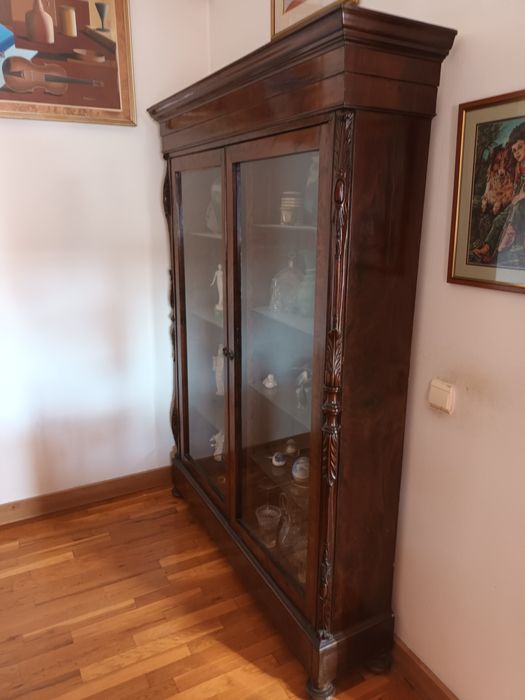 Vitrină din lemn mahon stil Biedermeier, anul 1900