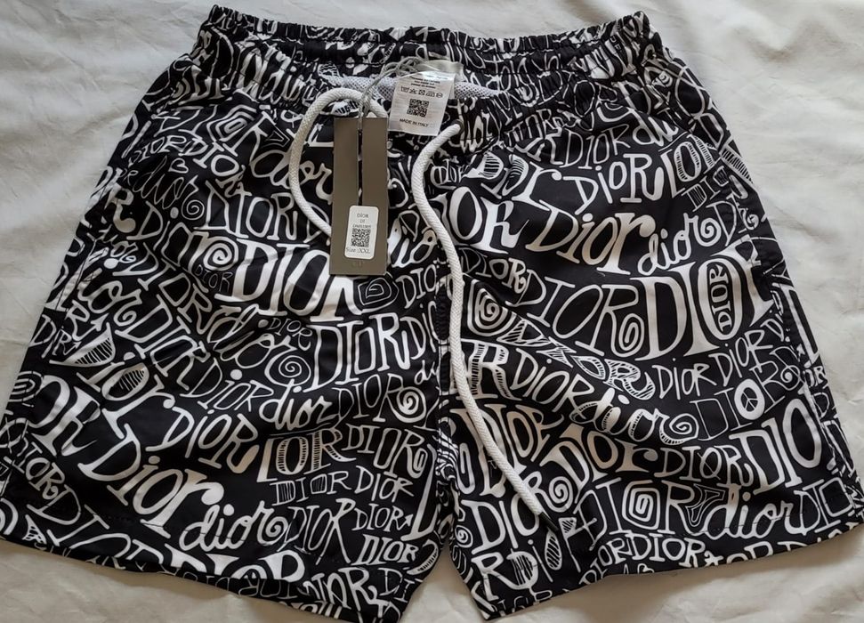 Pantaloni scurti