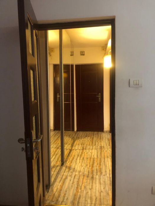 Ofer spre inchiriere garsoniera confort 1