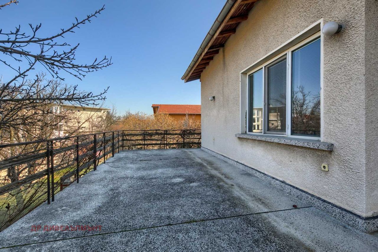 Продава се Къща в с. Житен, Област София-град - 335 кв.м за 851 €/кв.м - Снимка #13