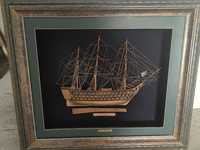 Картина от HMS Victory, кораб в рамка с оригинално парче от кораба