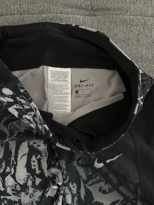 Спортен клин на Найк