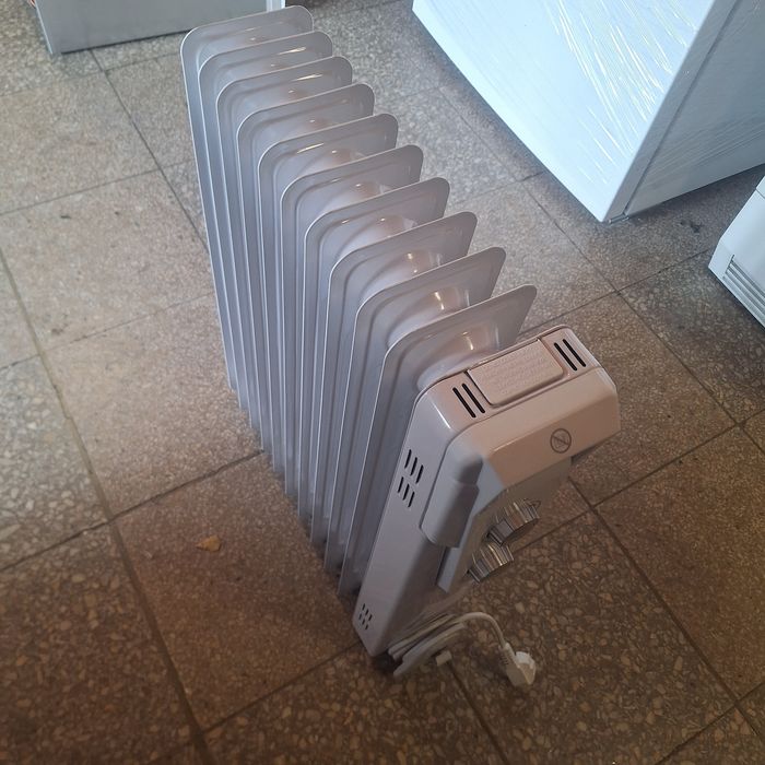 Ел. Радиатори за отопление два размера 1500W и 2500W нови в кашон