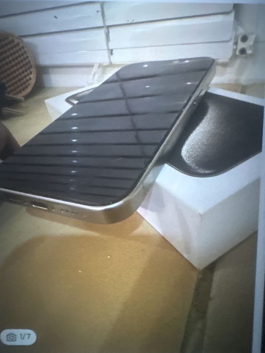 Продава се iphone 15 pro 256GB