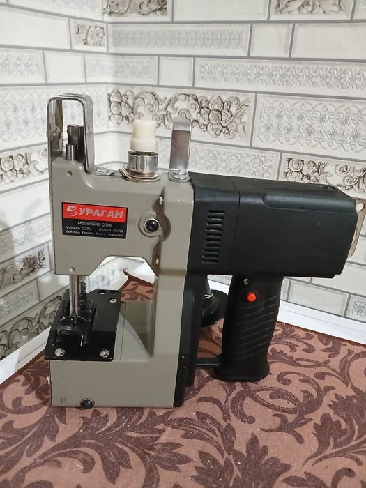 Продам мешкозашивочную машинку