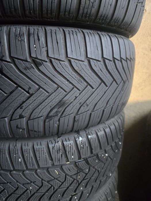 2бр. 205 50 17 Michelin зимни.