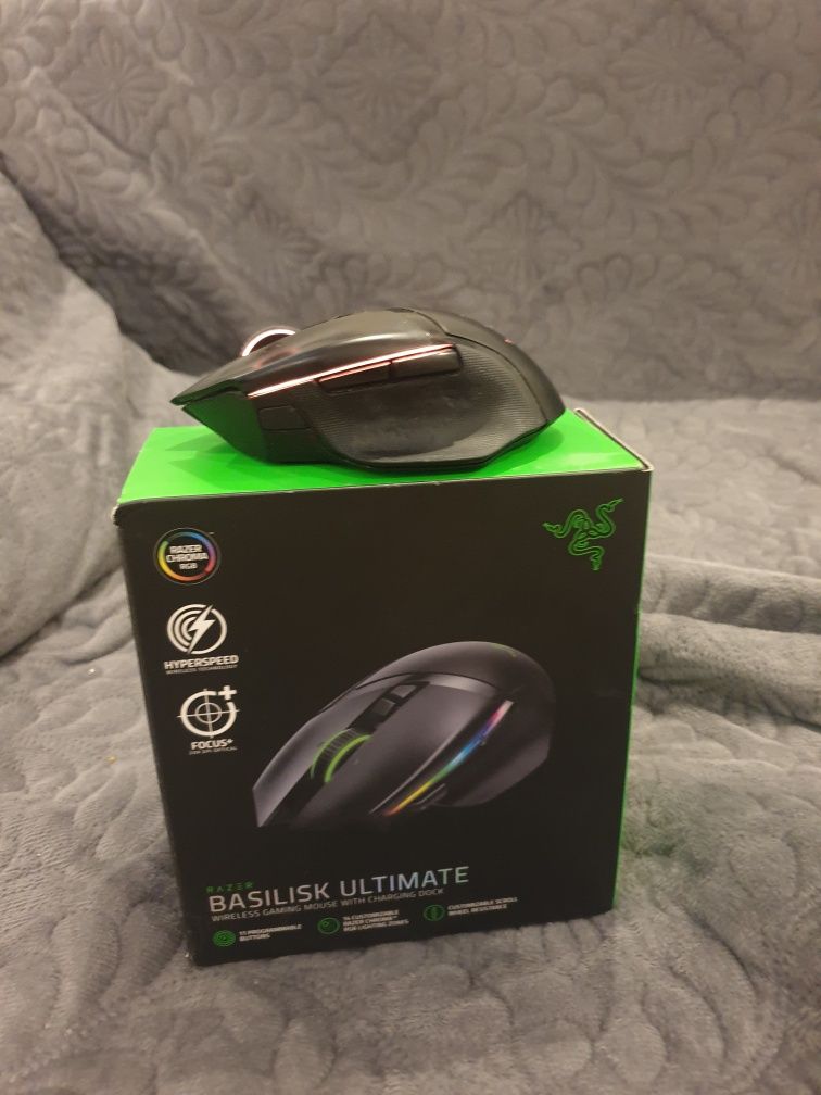 Mouse gaming Razer - Basilisk Ultimate cu charging dock + garantie