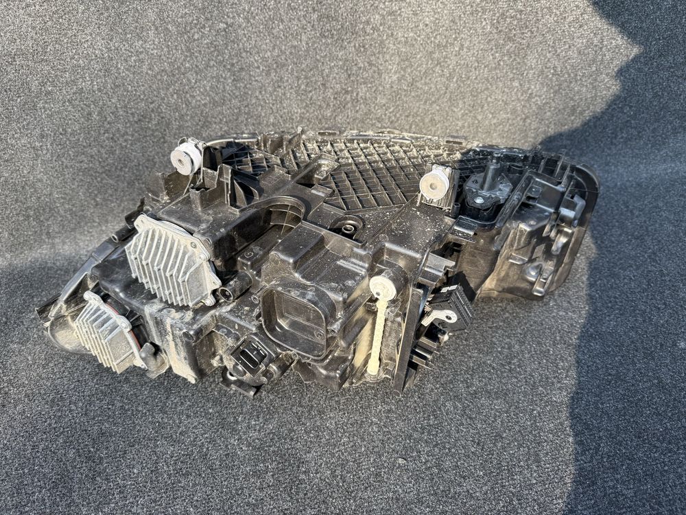 Far bmw seria 5 g30 lci dreapta