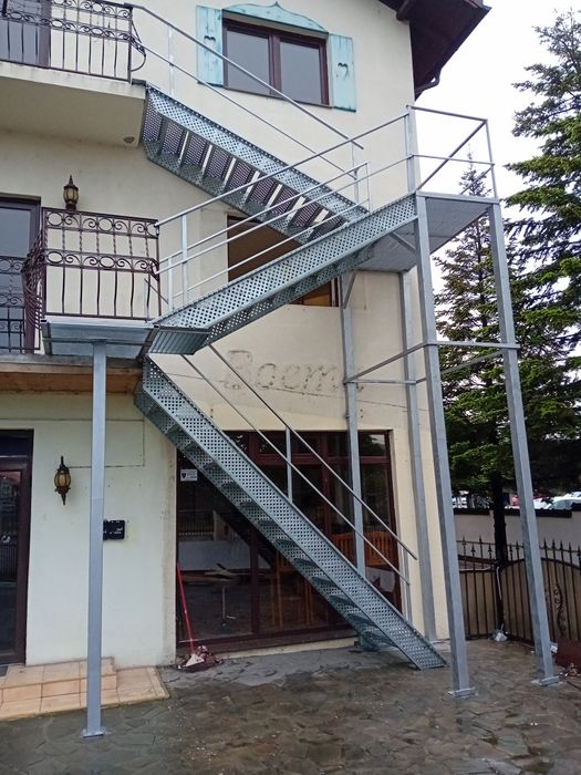 Scara metalica zincata exterior facem și montaj