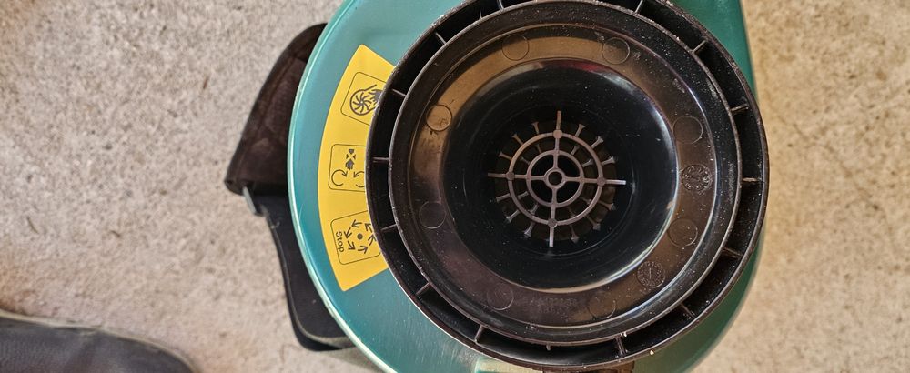Suflanta/aspirator frunze Bosch