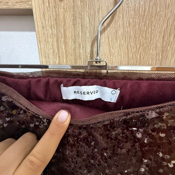 Кафява пола с пайети Reserved