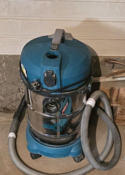 Штроборез и пылесос от бренда тотал