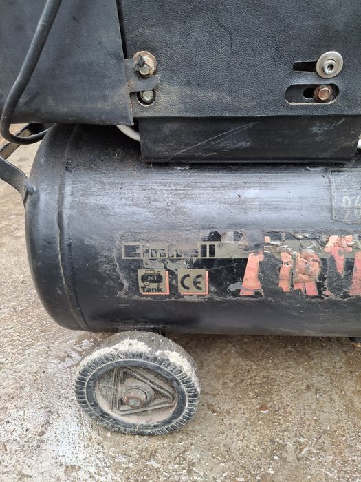 Компресор 24л.    .