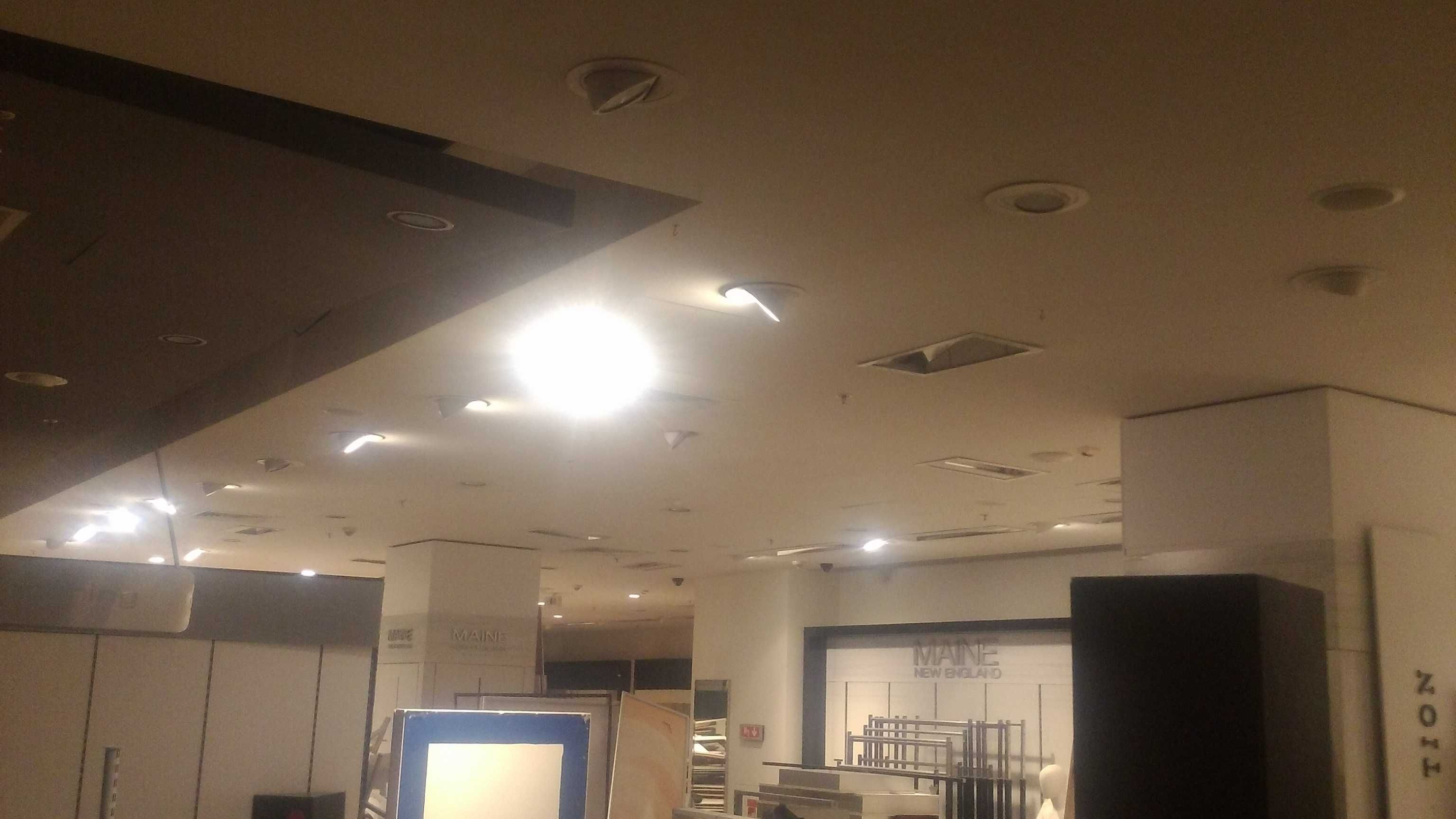 Метал-халогенни и луминесцентни лампи, осветление за таван