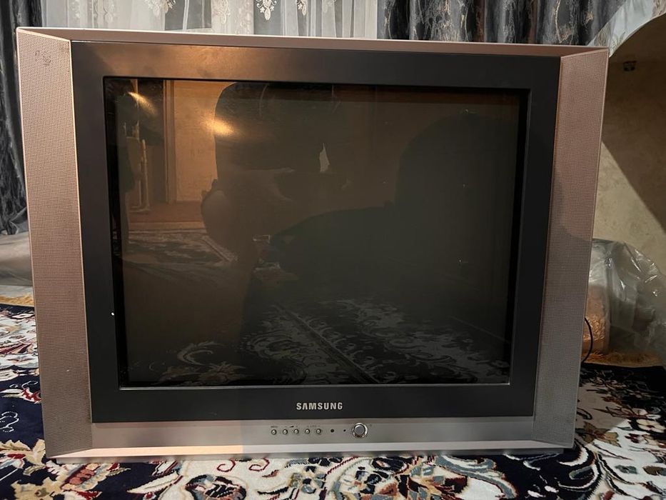 Продаётся телевизор самсунг samsung