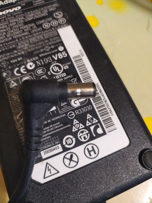 Incarcator alimentator laptop Lenovo 20V 6,75a 19v 6,66A