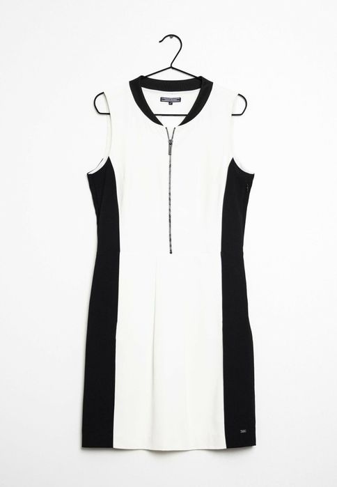 Tommy Hilfiger нова рокля