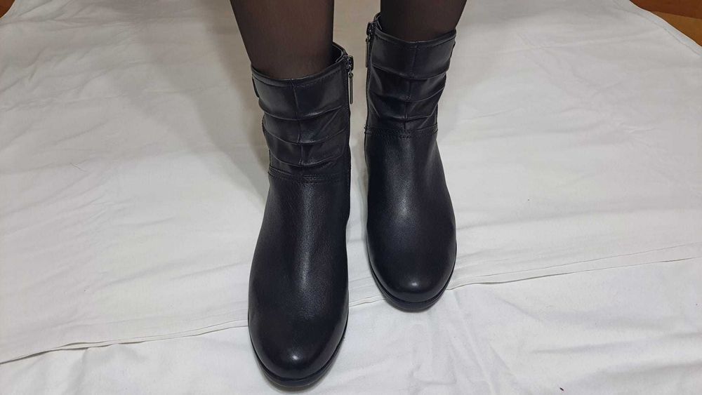 Ghete elegant piele naturala, de la MEDICUS, marimea 42 , zero km