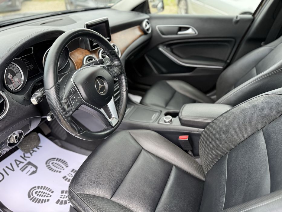Mercedes GLA 4matic cu Garantie