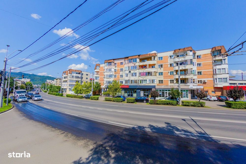 Republicii, apartament cu 3 camere-dublă orientare, de vânzare